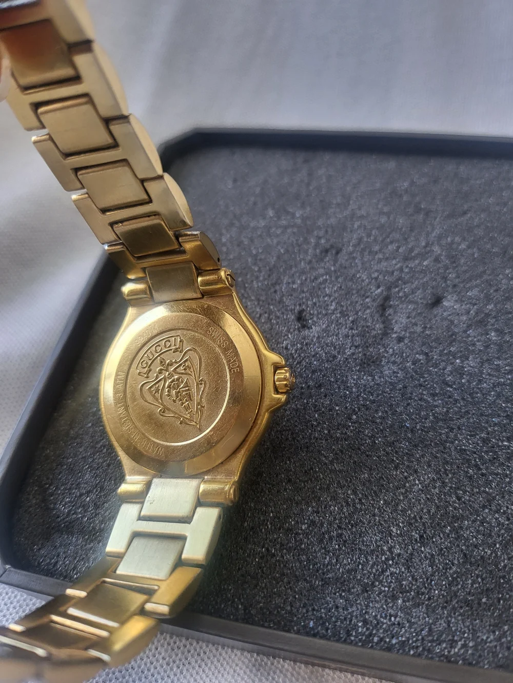 Gold Plated-Vintage-Gucci Gold Tone Stainless Steel Watch - Classic Gold Dial